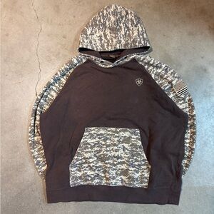 Ariat Men's Black and Camouflage Hoodie